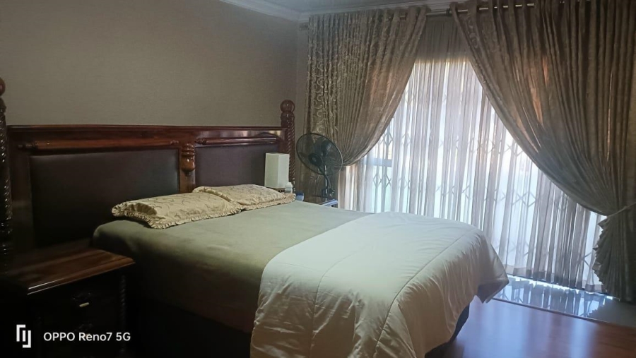 3 Bedroom Property for Sale in Dunnottar Gauteng