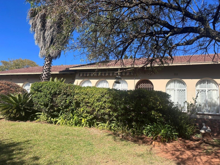 To Let 3 Bedroom Property for Rent in Roodekrans Gauteng