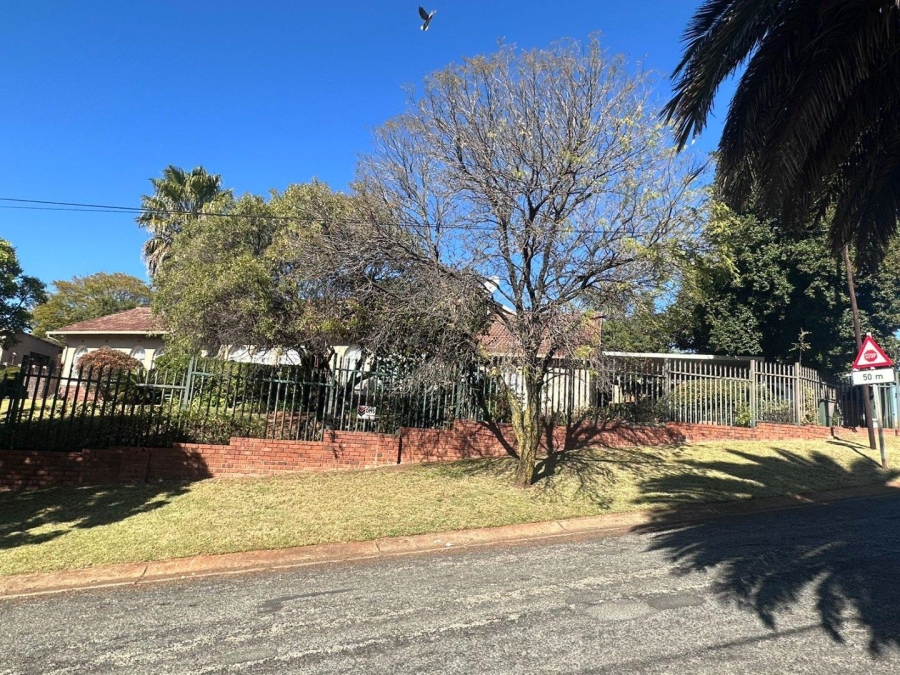 To Let 3 Bedroom Property for Rent in Roodekrans Gauteng