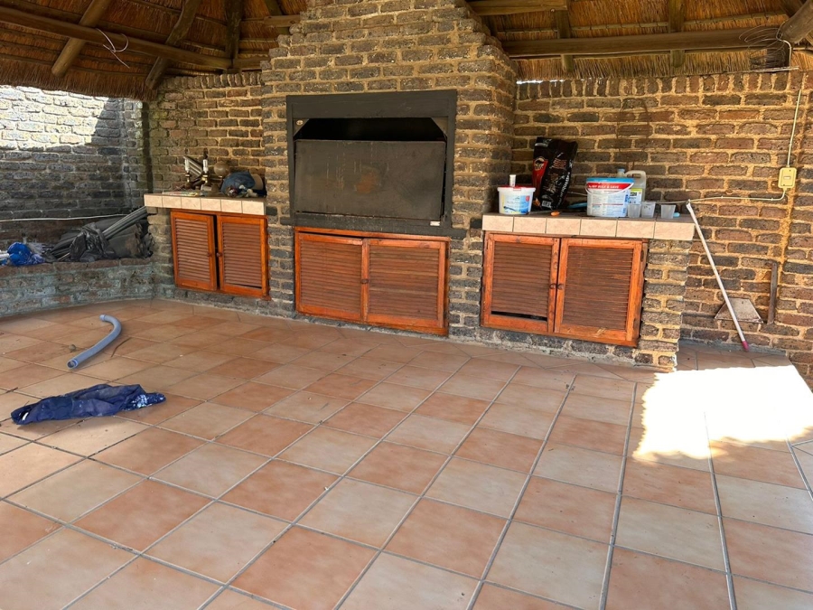 To Let 3 Bedroom Property for Rent in Roodekrans Gauteng