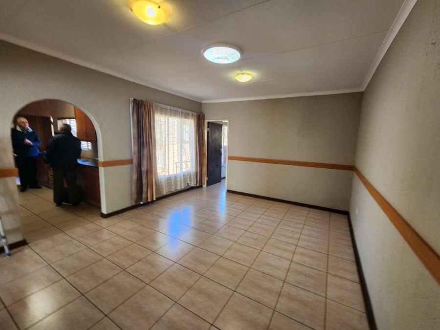 To Let 3 Bedroom Property for Rent in Roodekrans Gauteng
