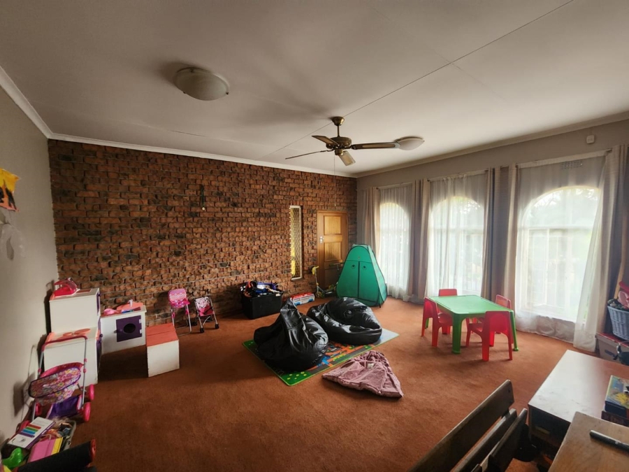 To Let 3 Bedroom Property for Rent in Roodekrans Gauteng