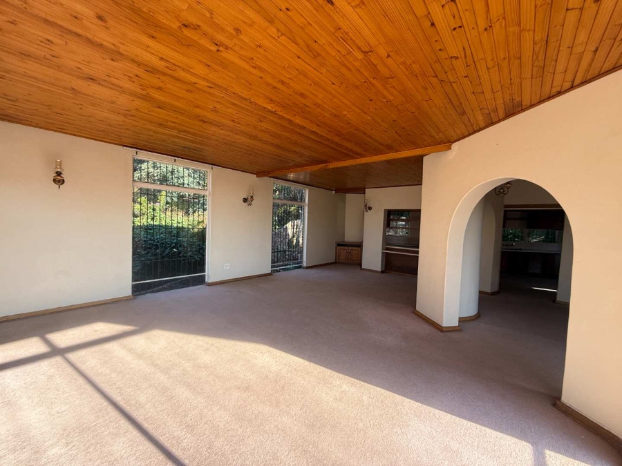 To Let 4 Bedroom Property for Rent in Florida Hills Gauteng