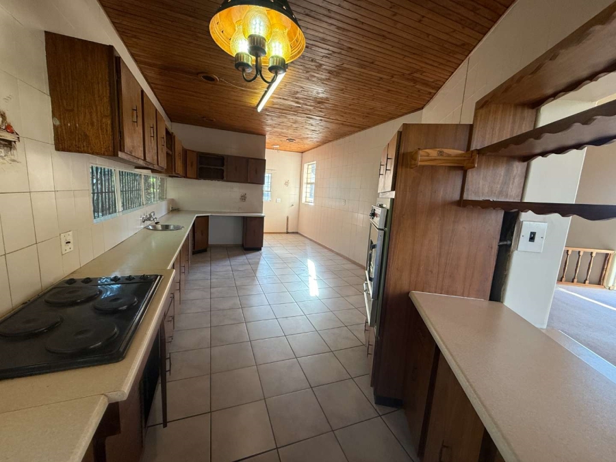 To Let 4 Bedroom Property for Rent in Florida Hills Gauteng