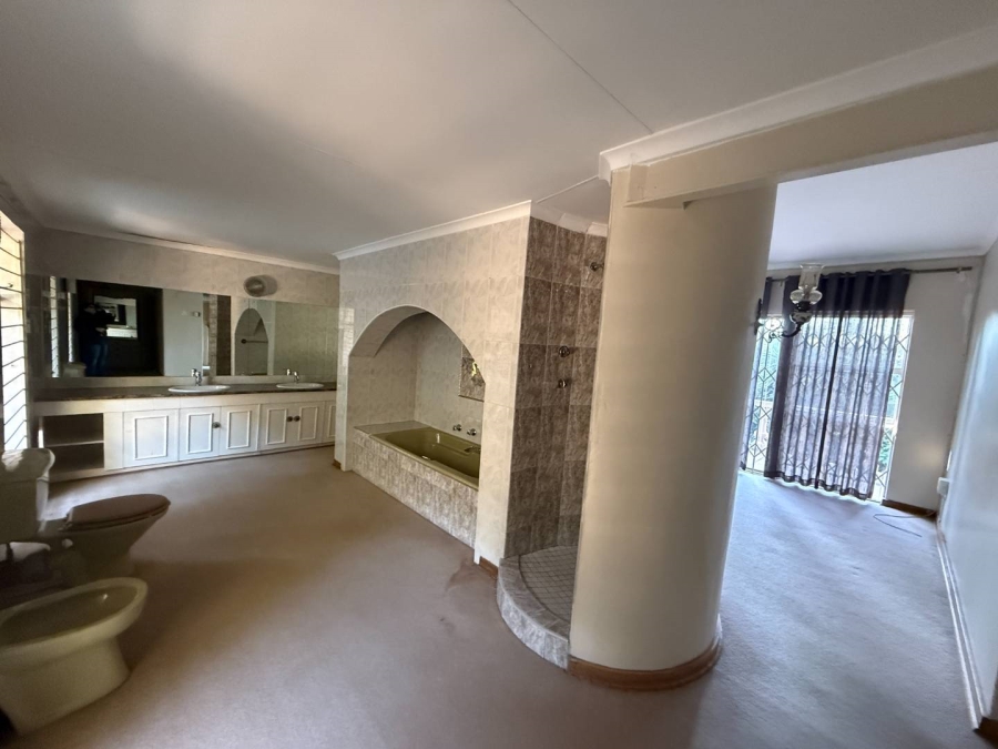 To Let 4 Bedroom Property for Rent in Florida Hills Gauteng