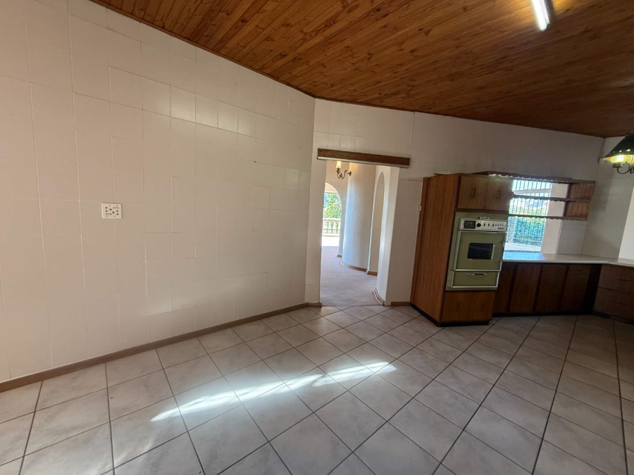 To Let 4 Bedroom Property for Rent in Florida Hills Gauteng