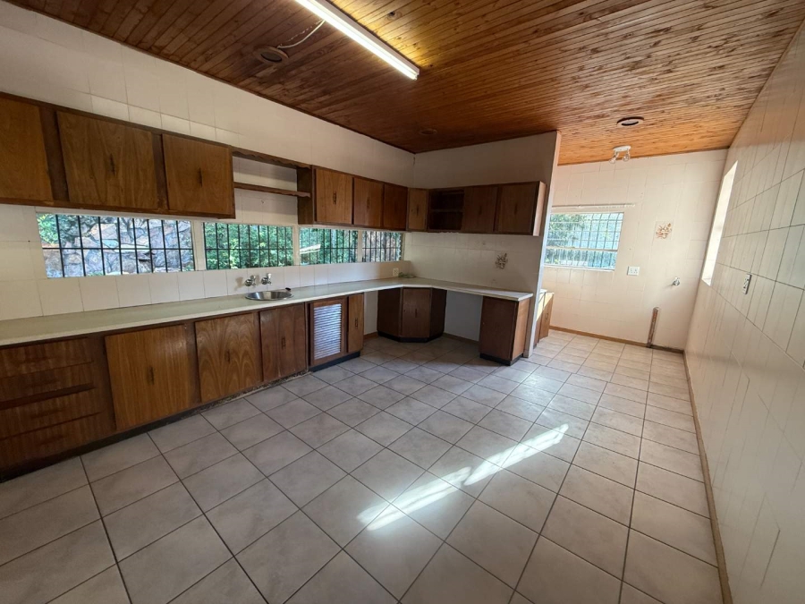 To Let 4 Bedroom Property for Rent in Florida Hills Gauteng