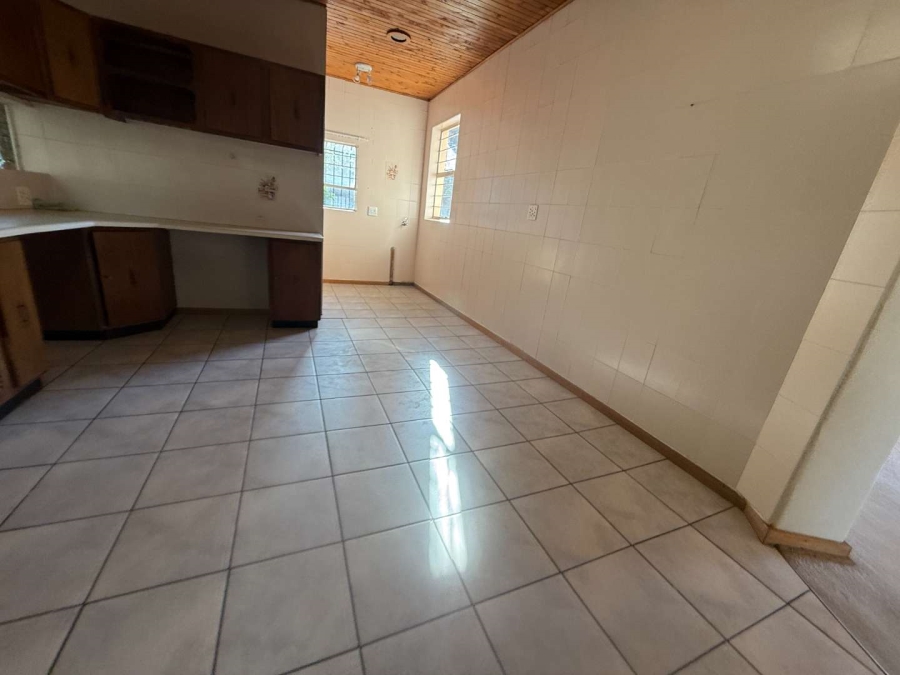 To Let 4 Bedroom Property for Rent in Florida Hills Gauteng