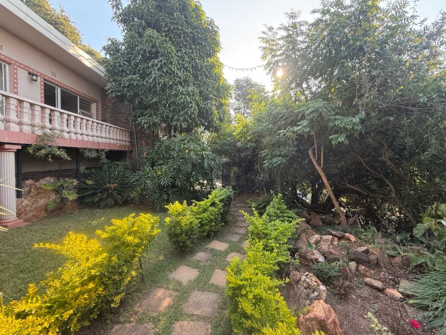 To Let 4 Bedroom Property for Rent in Florida Hills Gauteng