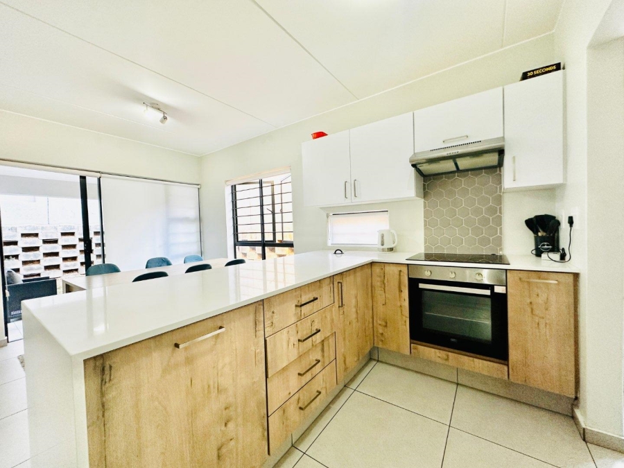 To Let 3 Bedroom Property for Rent in Fourways Gauteng