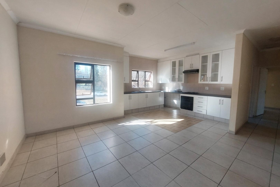 To Let 2 Bedroom Property for Rent in Woodmead Gauteng