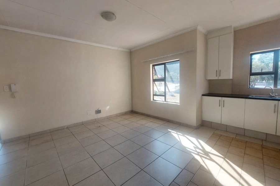 To Let 2 Bedroom Property for Rent in Woodmead Gauteng