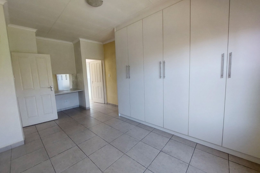 To Let 2 Bedroom Property for Rent in Woodmead Gauteng