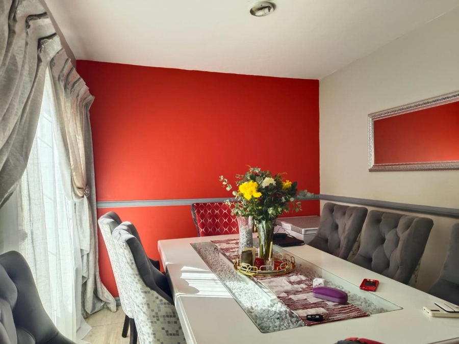 2 Bedroom Property for Sale in Silverton Gauteng