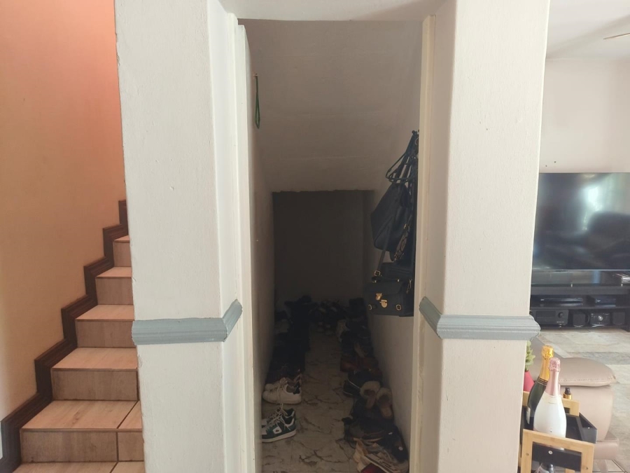 2 Bedroom Property for Sale in Silverton Gauteng