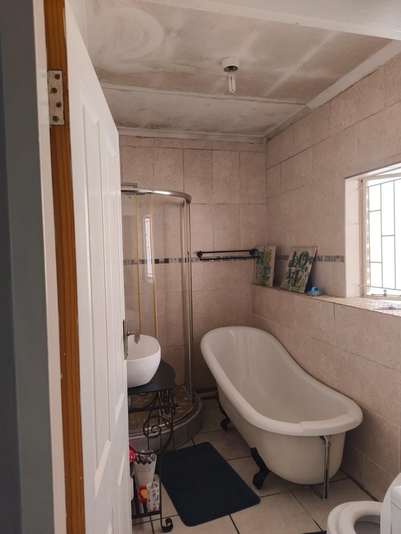 2 Bedroom Property for Sale in Silverton Gauteng