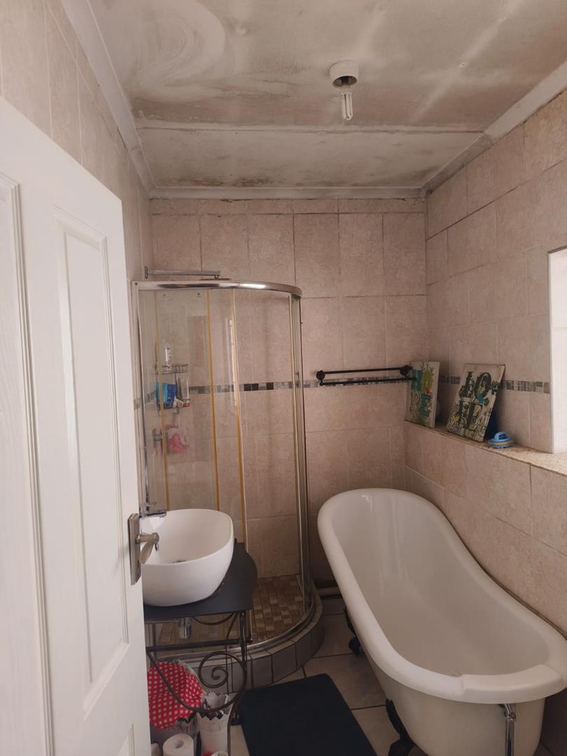 2 Bedroom Property for Sale in Silverton Gauteng