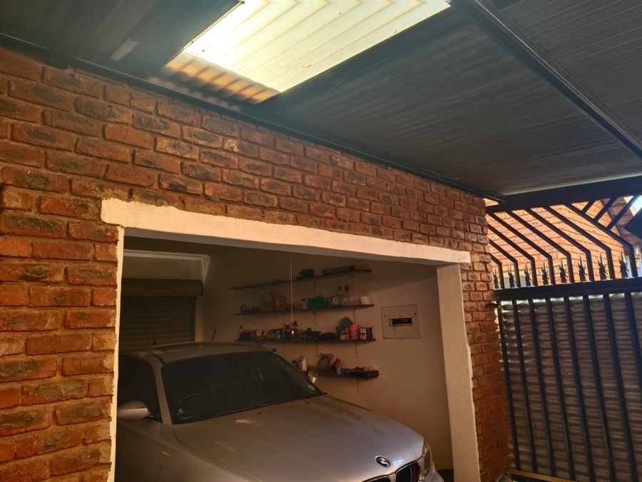 2 Bedroom Property for Sale in Silverton Gauteng