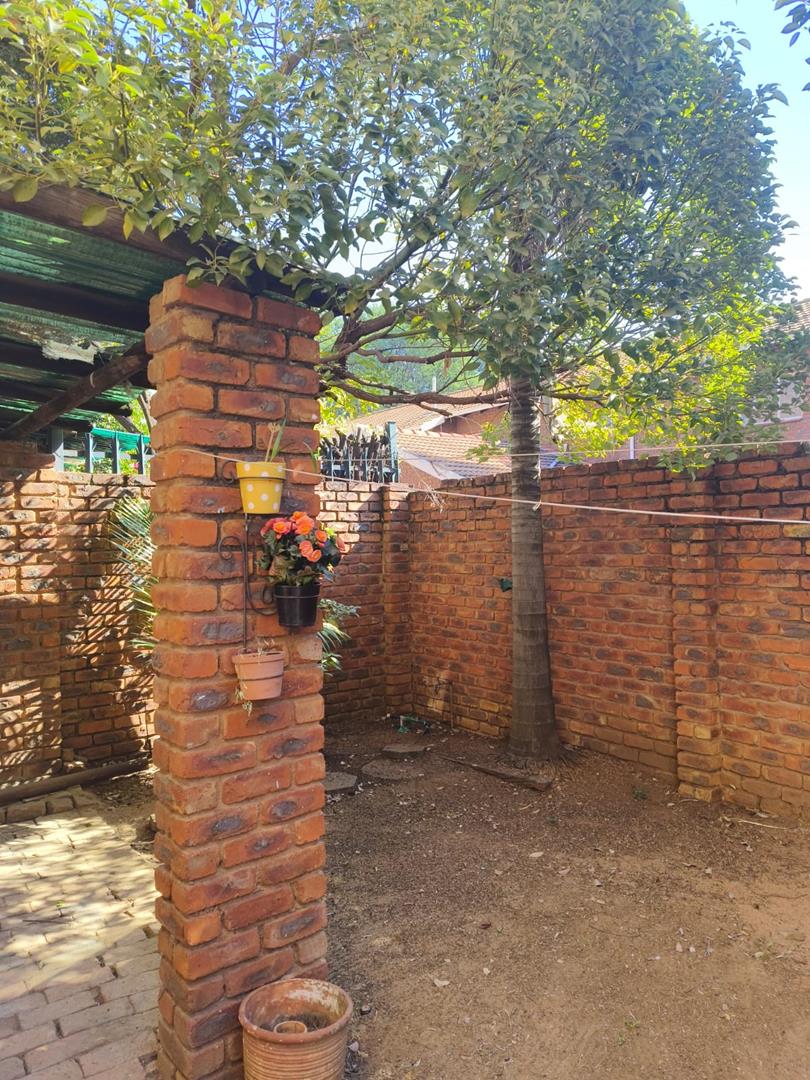 2 Bedroom Property for Sale in Silverton Gauteng