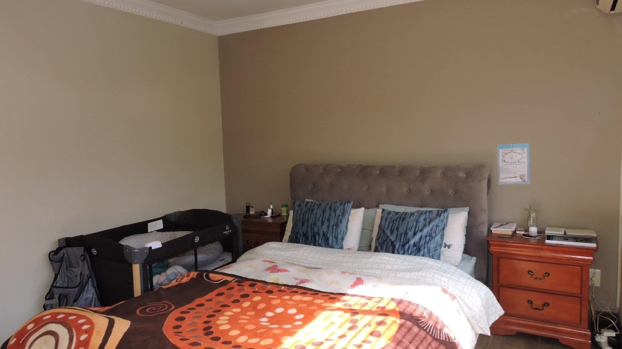 5 Bedroom Property for Sale in Moreleta Park Gauteng