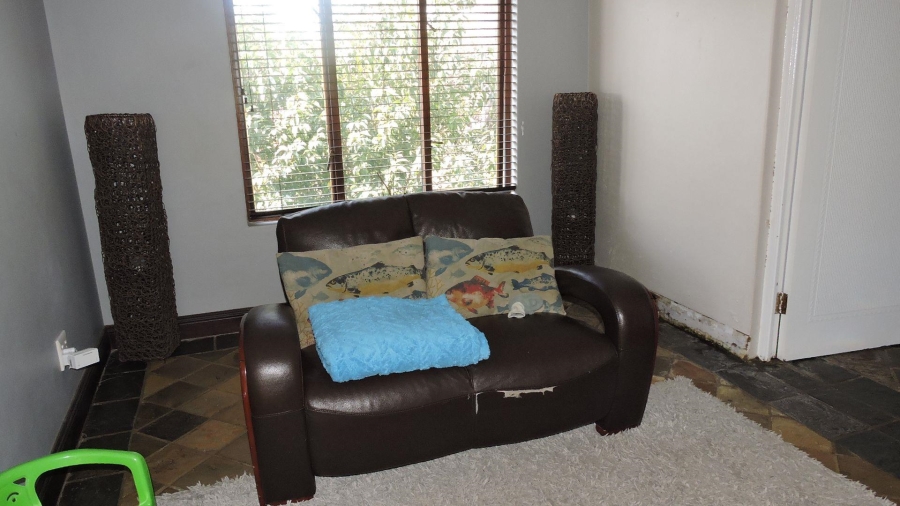 5 Bedroom Property for Sale in Moreleta Park Gauteng