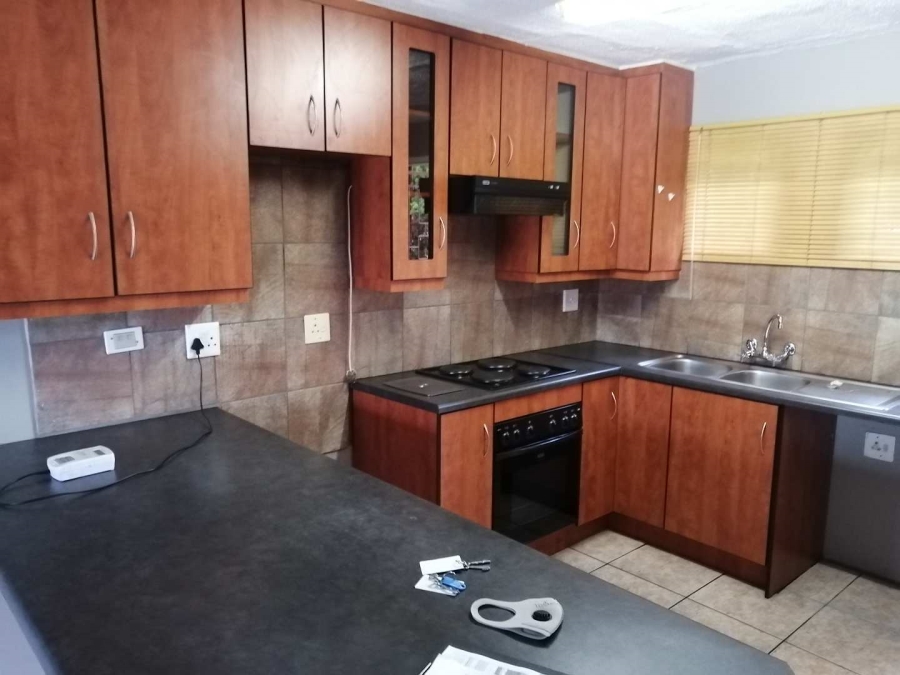 To Let 2 Bedroom Property for Rent in Moreleta Park Gauteng