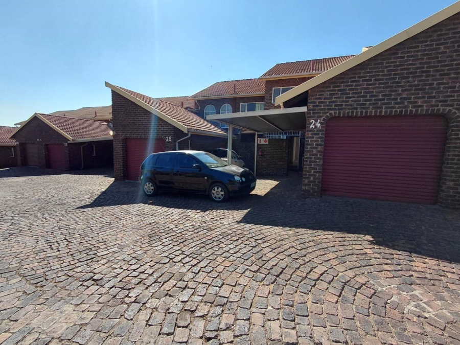 2 Bedroom Property for Sale in Norkem Park Gauteng