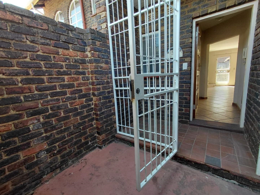 2 Bedroom Property for Sale in Norkem Park Gauteng