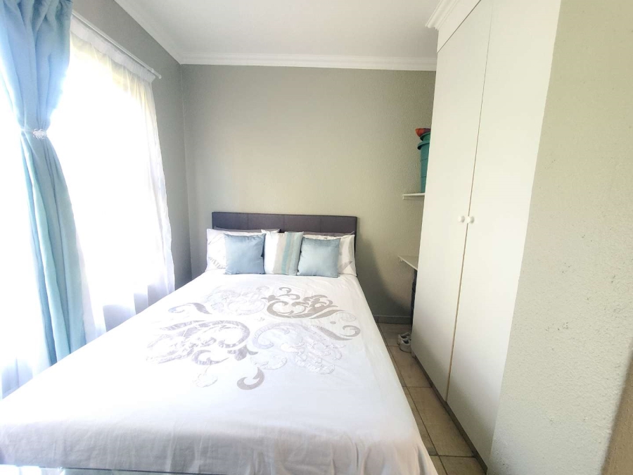 2 Bedroom Property for Sale in Wilro Park Gauteng