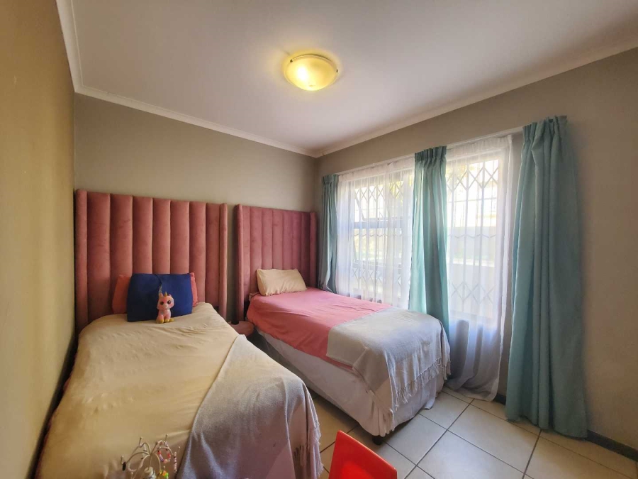 3 Bedroom Property for Sale in Ruimsig Gauteng