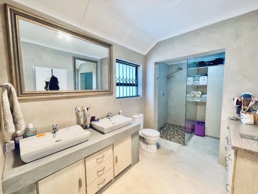 3 Bedroom Property for Sale in Brackenhurst Gauteng