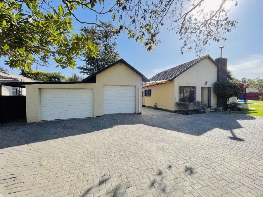 3 Bedroom Property for Sale in Brackenhurst Gauteng