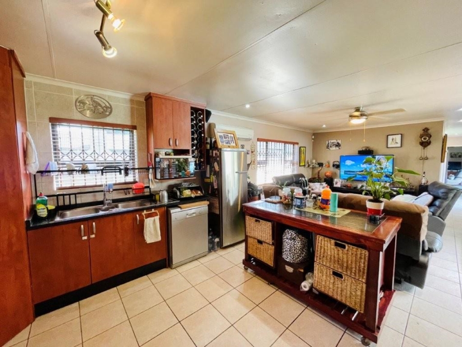 3 Bedroom Property for Sale in Brackenhurst Gauteng