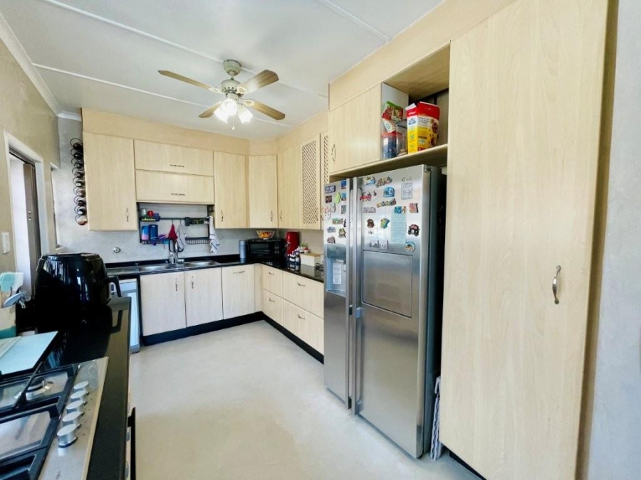 3 Bedroom Property for Sale in Brackenhurst Gauteng