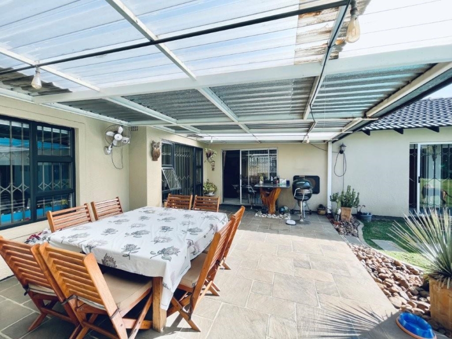 3 Bedroom Property for Sale in Brackenhurst Gauteng