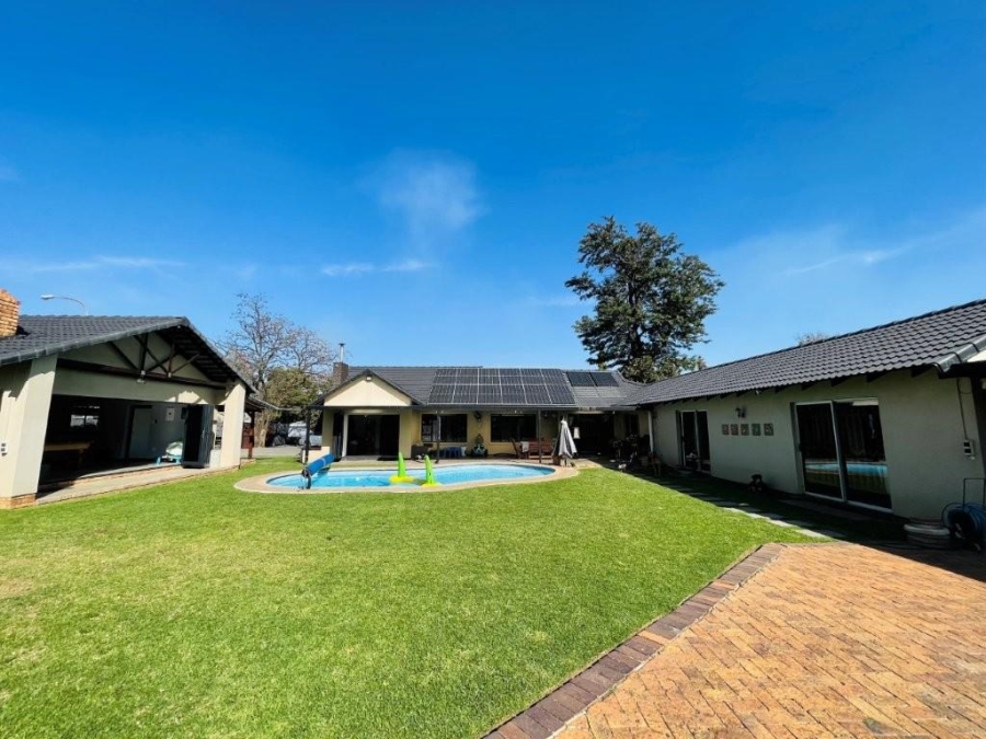 3 Bedroom Property for Sale in Brackenhurst Gauteng