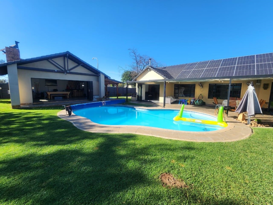 3 Bedroom Property for Sale in Brackenhurst Gauteng
