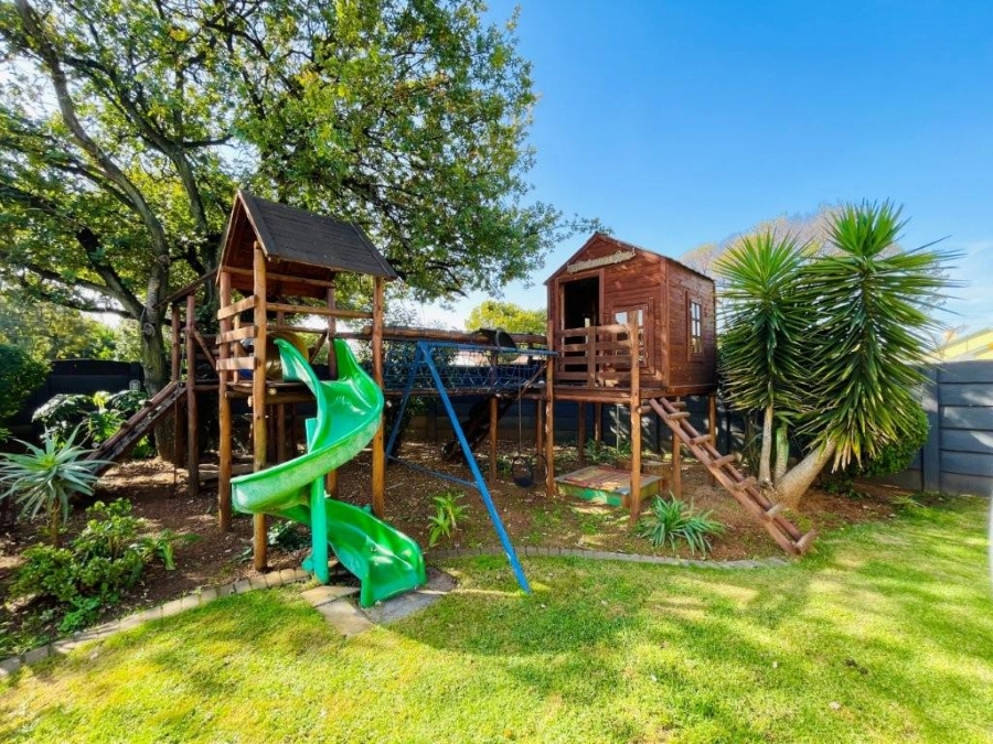 3 Bedroom Property for Sale in Brackenhurst Gauteng