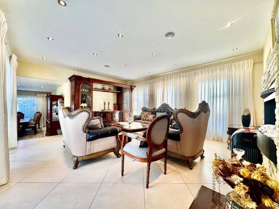 4 Bedroom Property for Sale in Aspen Hills Gauteng