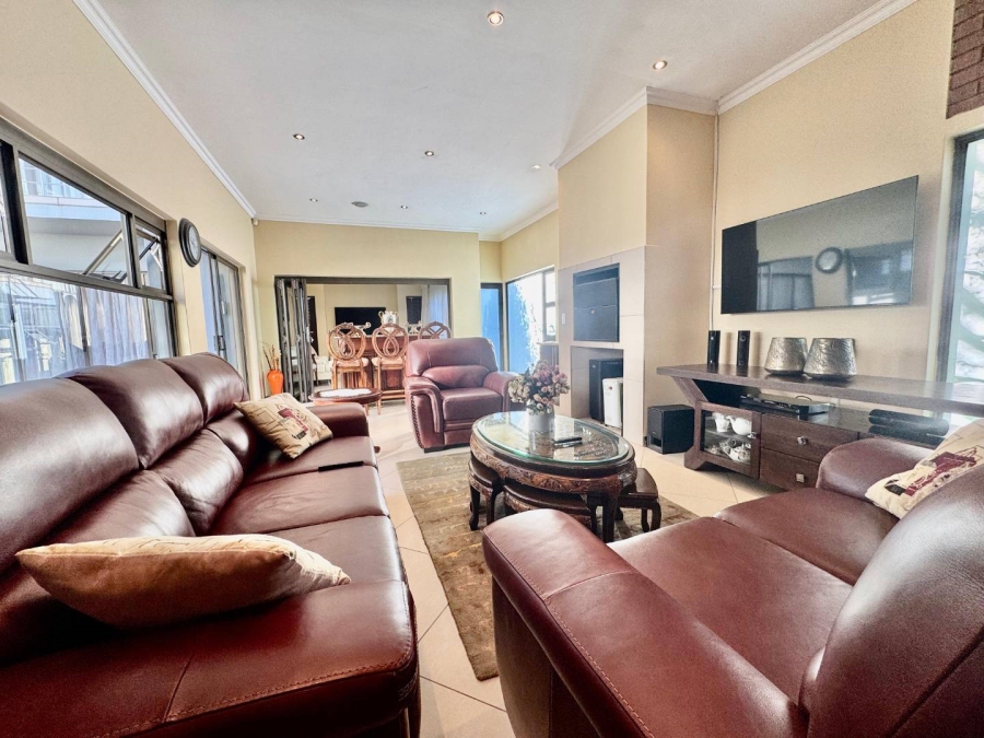 4 Bedroom Property for Sale in Aspen Hills Gauteng