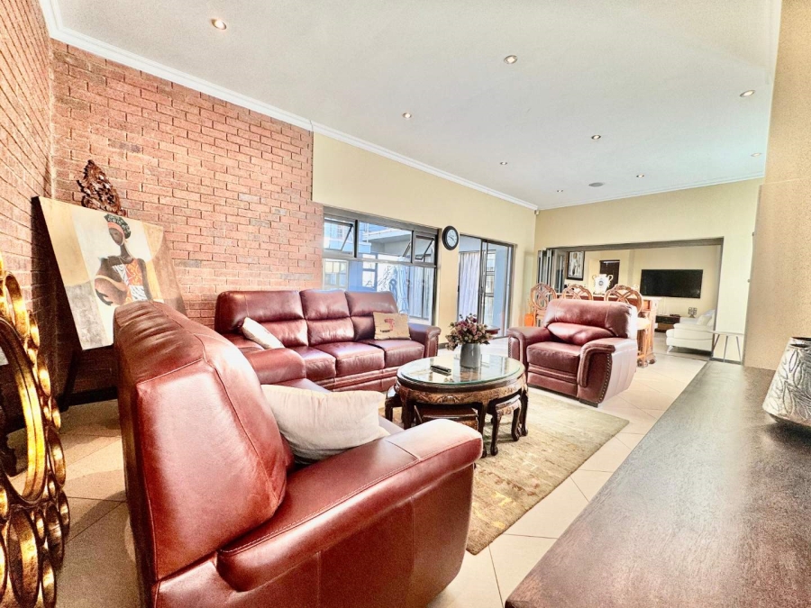 4 Bedroom Property for Sale in Aspen Hills Gauteng