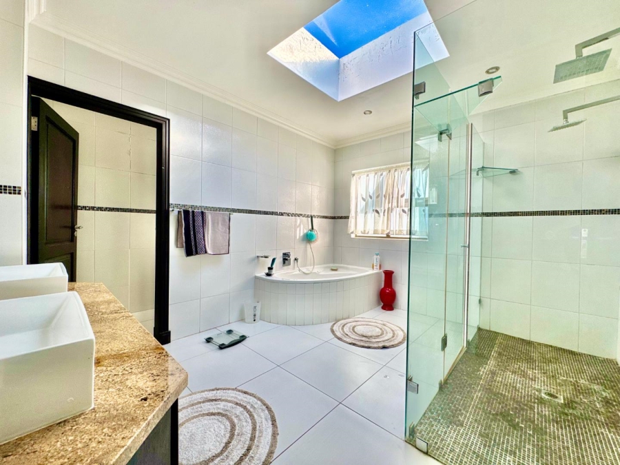 4 Bedroom Property for Sale in Aspen Hills Gauteng