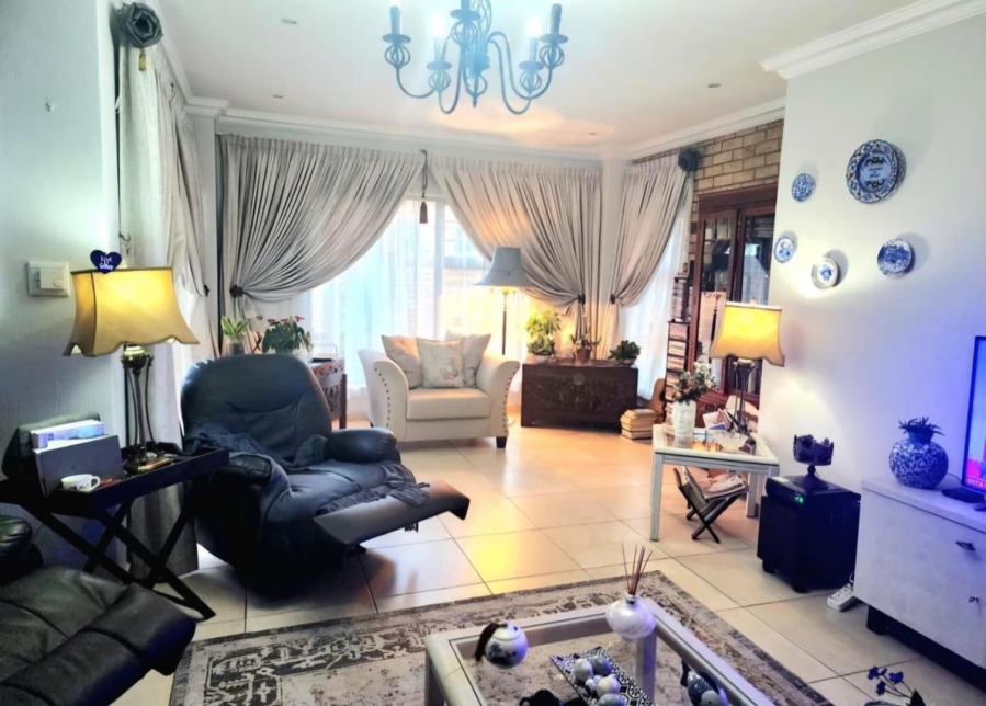 2 Bedroom Property for Sale in New Market Gauteng
