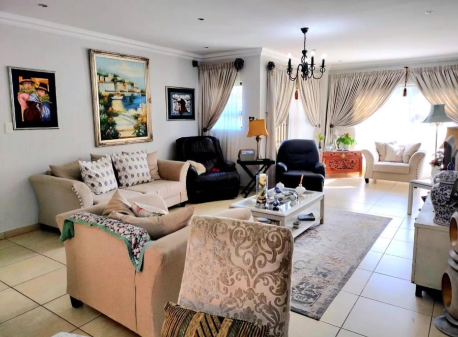 2 Bedroom Property for Sale in New Market Gauteng