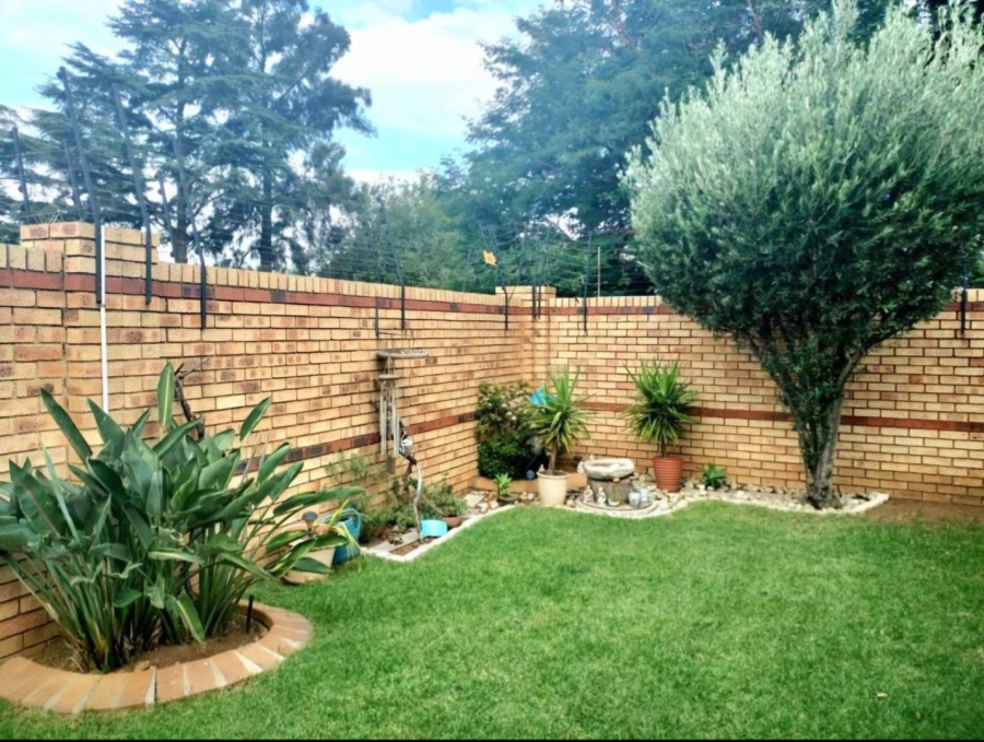 2 Bedroom Property for Sale in New Market Gauteng