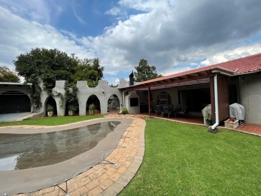 3 Bedroom Property for Sale in Albemarle Ext 2 Gauteng