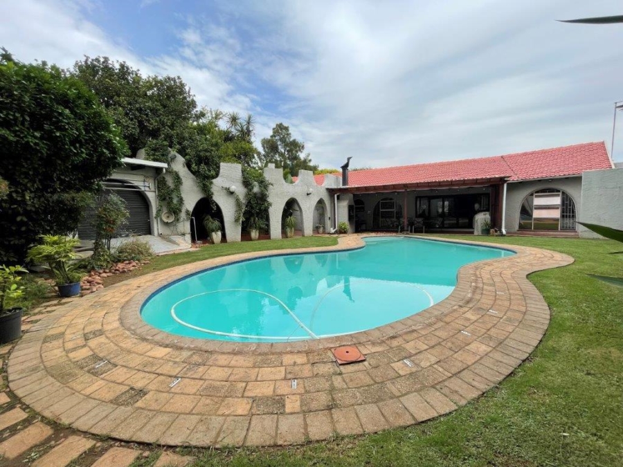 3 Bedroom Property for Sale in Albemarle Ext 2 Gauteng