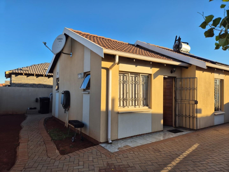 2 Bedroom Property for Sale in Sky City Gauteng