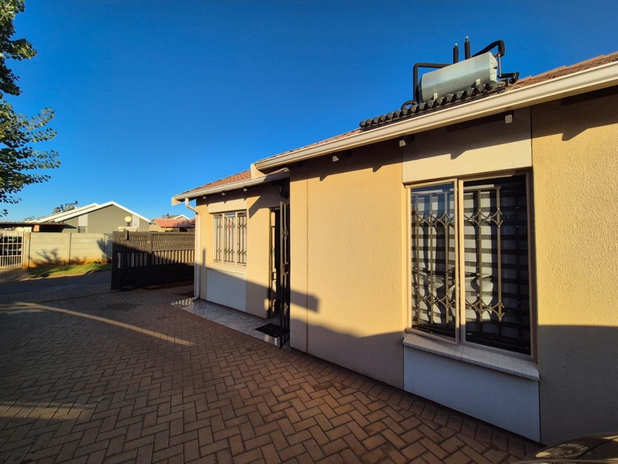 2 Bedroom Property for Sale in Sky City Gauteng