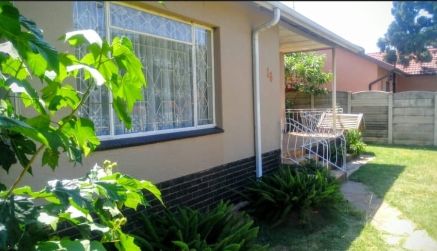 To Let 4 Bedroom Property for Rent in Alberton Gauteng
